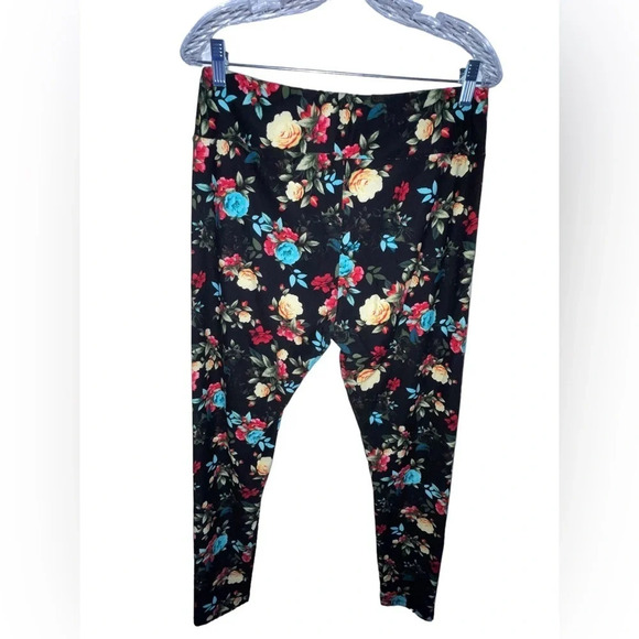 LuLaRoe Womens Leggings OS Black Panther Cats Hidden Floral Roses Size T/C - Picture 3 of 6